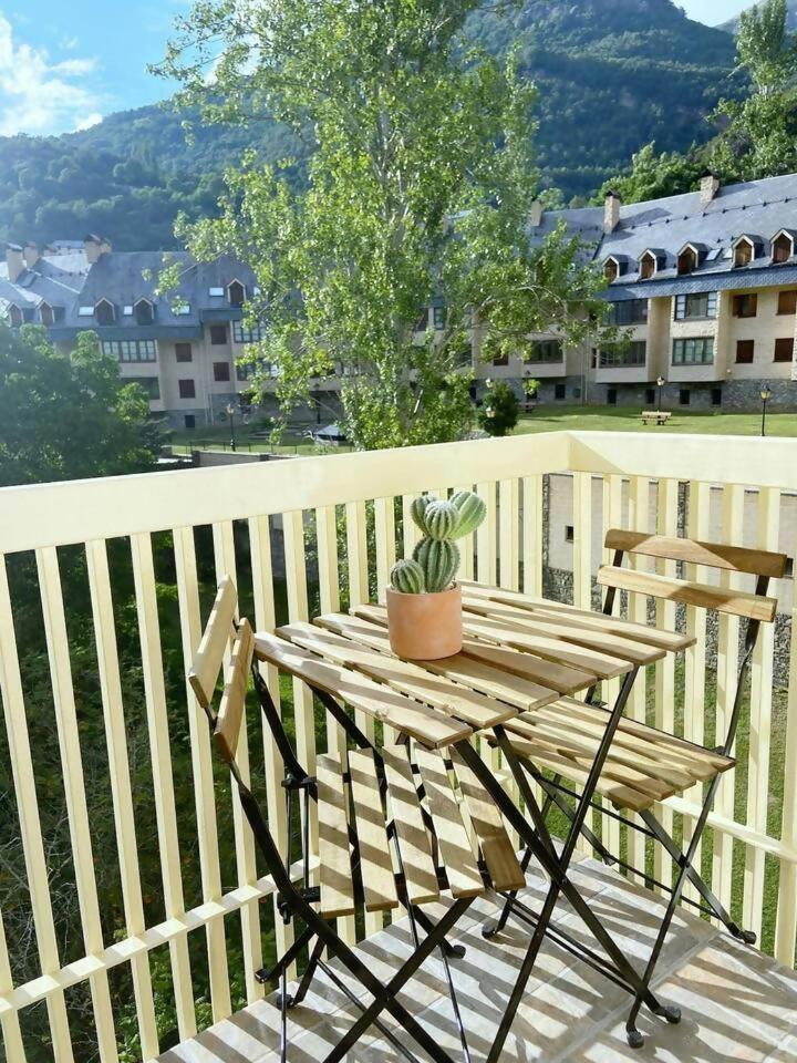 Vistas A Pie De Pistas Y Wifi Apartment Panticosa Luaran gambar